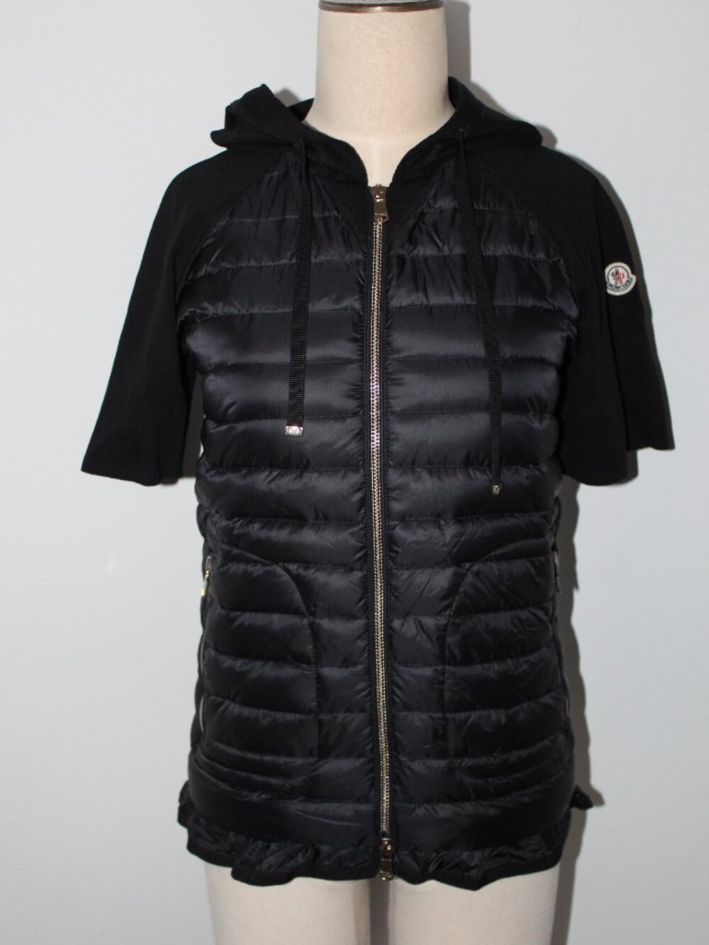 Moncler Black Puffer Vest Down Jacket Short Sleeve Zip Front XS